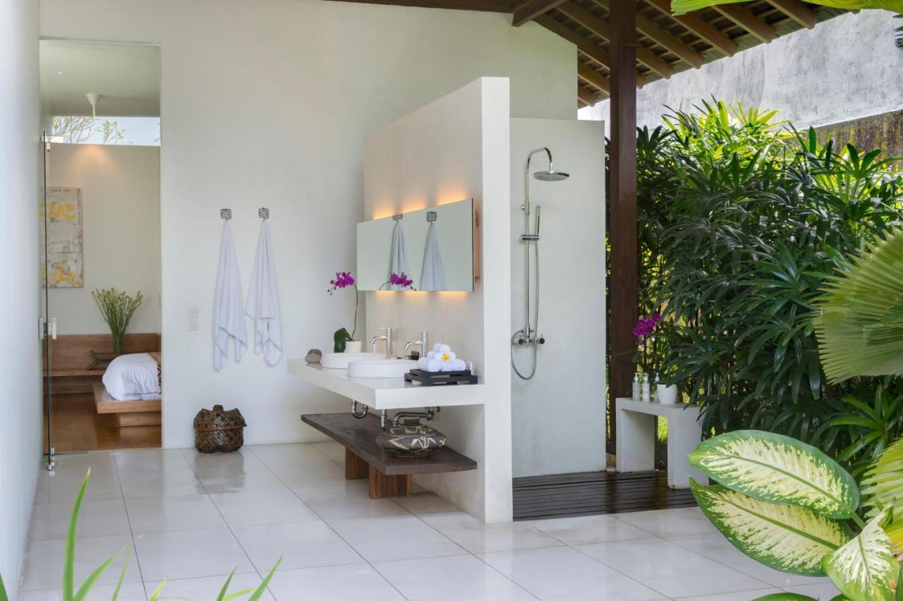 Villa Kavya - 8-Minute Walk From Berawa Beach Canggu Exteriör bild
