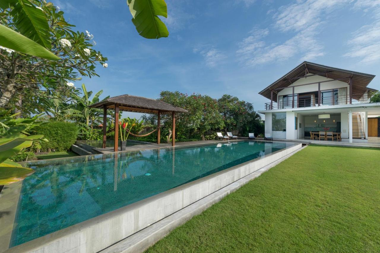 Villa Kavya - 8-Minute Walk From Berawa Beach Canggu Exteriör bild